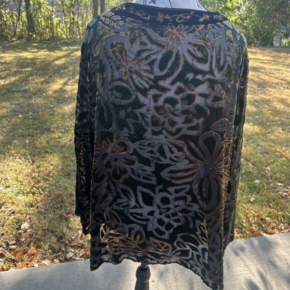 Chicos velvet burnout design beaded tunic top size 3 - Picture 5 of 9